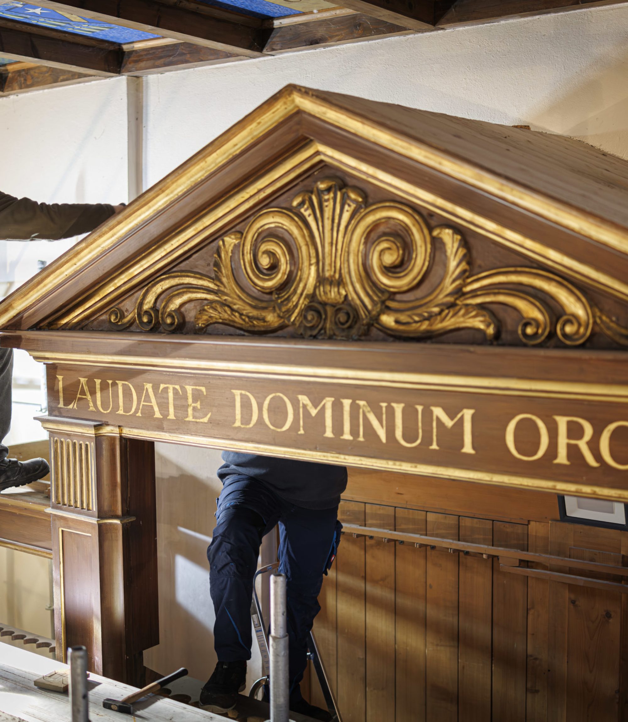 Démontage avec Dirk Eule - projet du nouvel orgue à Compesières à Bardonnex, ce mardi 26 novembre 2024.